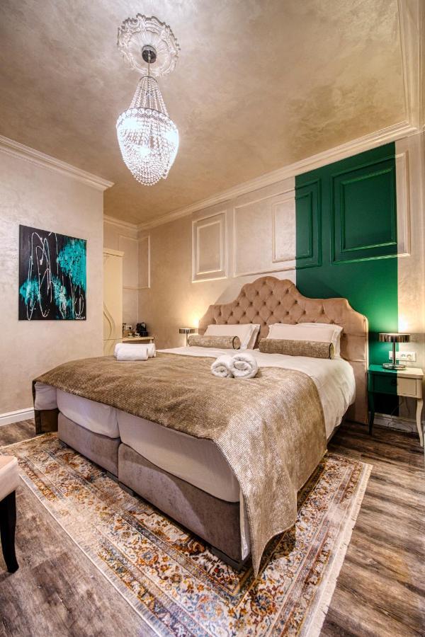 Riva Palace - Design Rooms Zadar Buitenkant foto